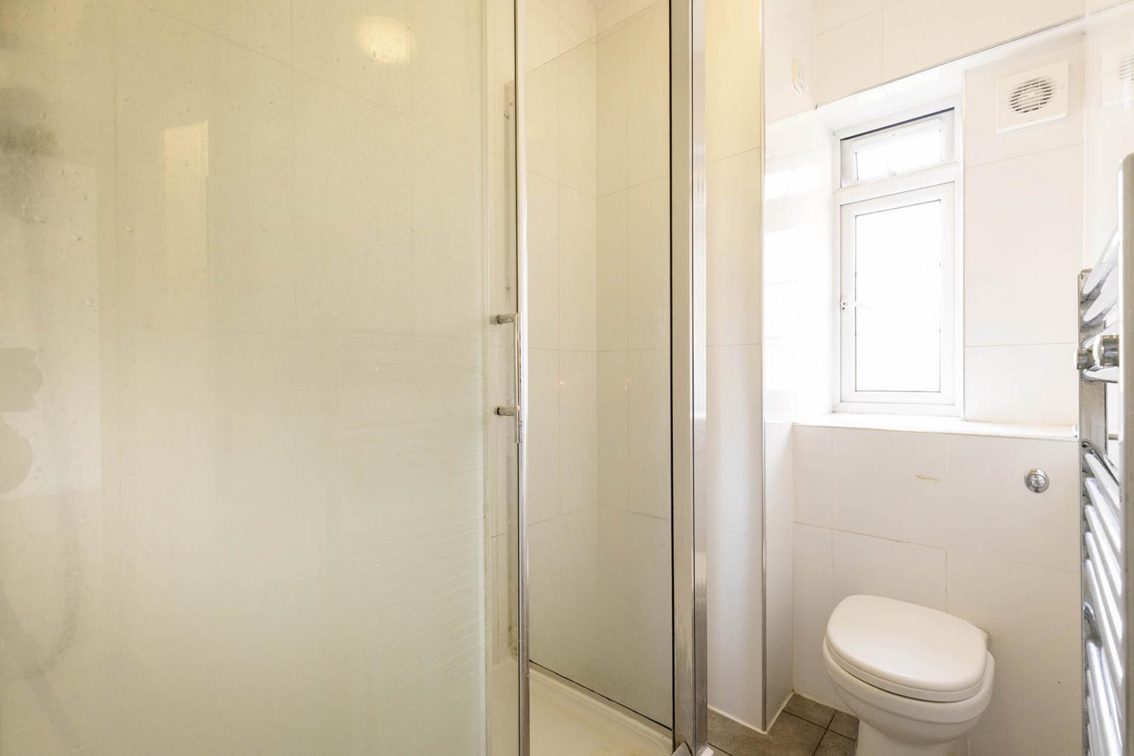 			Studio Apartment, 1 bath, 1 reception Flat			 Embassy House, West End Lane, West Hampstead